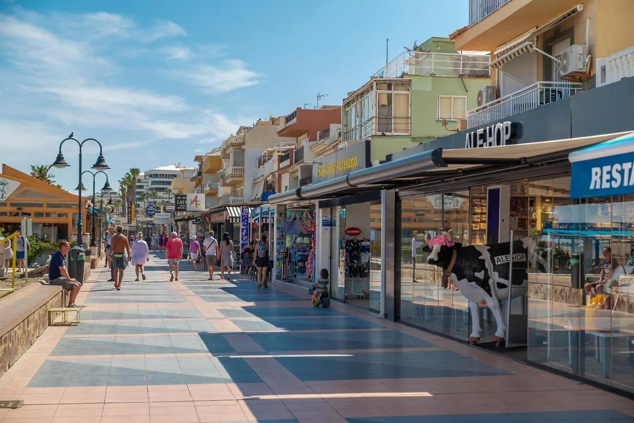 Homeforguest Bright Studio In La Carihuela Near The Beach Torremolinos 0*,  İspanya