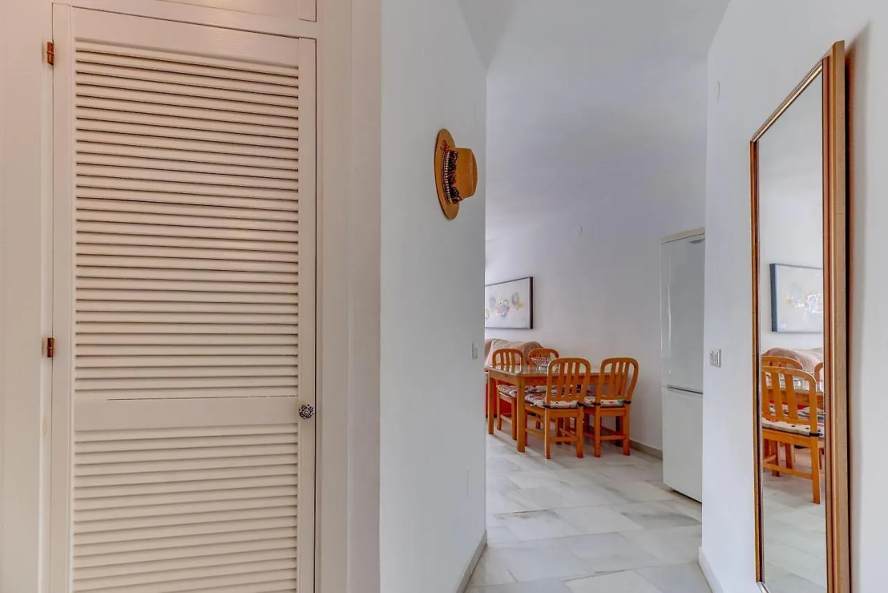 Homeforguest Bright Studio In La Carihuela Near The Beach Torremolinos Apartamento