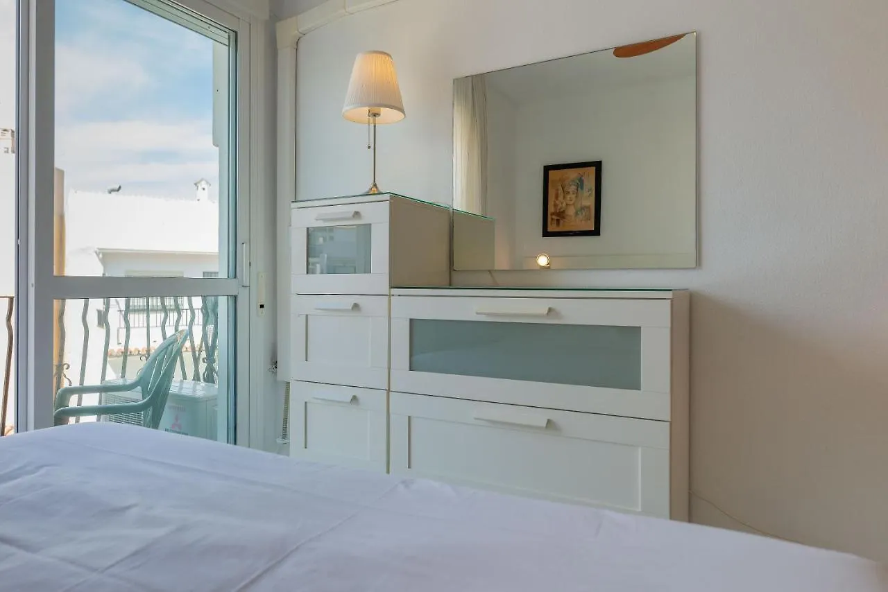 Homeforguest Bright Studio In La Carihuela Near The Beach Torremolinos Apartment