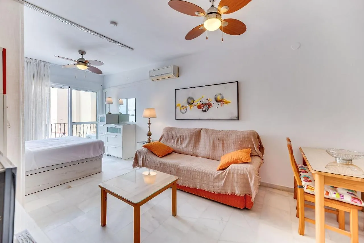 Homeforguest Bright Studio In La Carihuela Near The Beach Torremolinos Spain